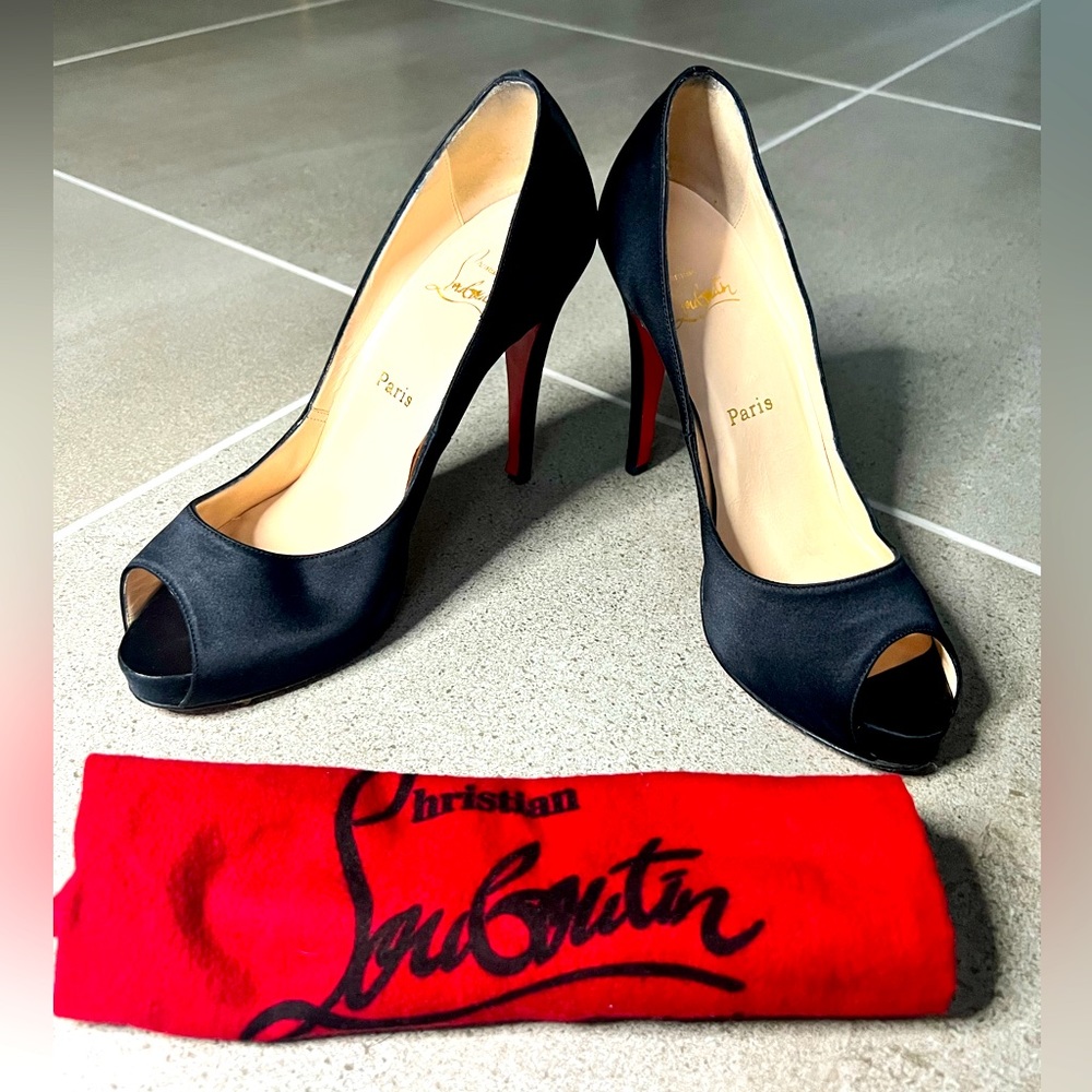 Preowned Christian Louboutin Black Satin Prive peep toe 39.5EU